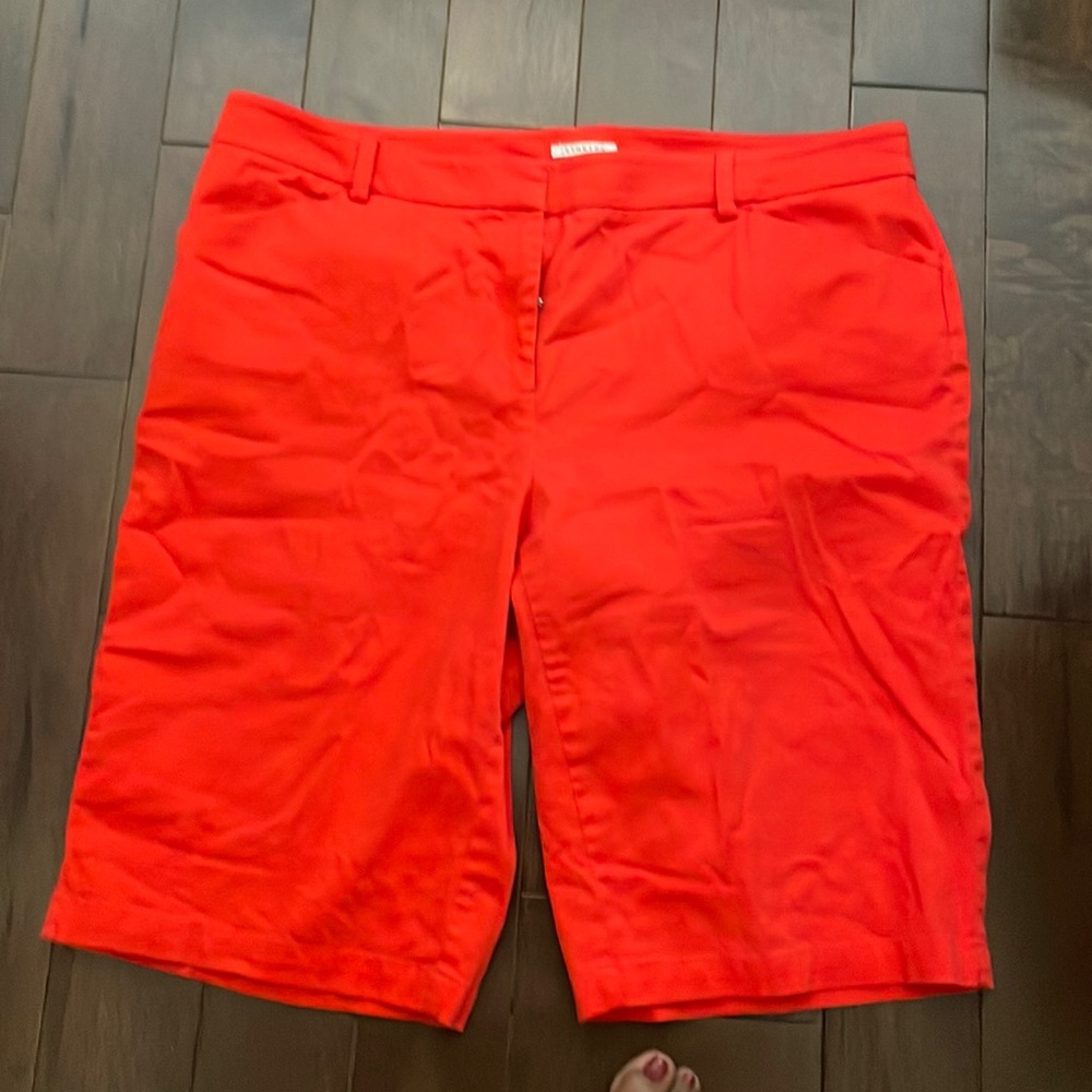 Very gently worn Bermuda shorts